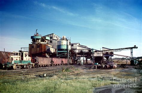 Peabody coal company - Short video of the Marion 5960 working in Muhlenberg County, Kentucky. This was the 3rd largest shovel in the world and 2nd largest Marion Power Shovel.Vide...